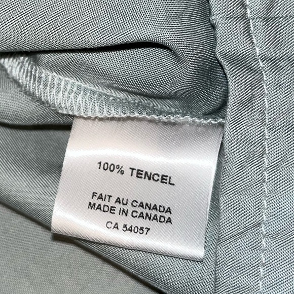 📍💚 Cherry Bobin – Sage Green Tencel Blouse – Size M - Picture 4 of 9
